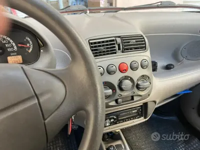 Usata Fiat 600 54 CV (39 kW) 2008 Bianco Utilitaria