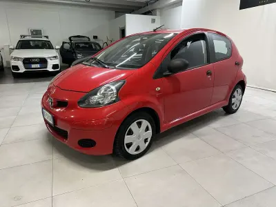 Brugt Toyota Aygo Sol 68 HK (50 kW) 2009 Rød Hatchback