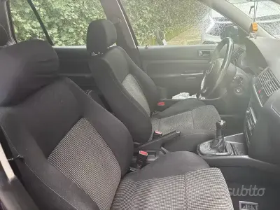 Usata VW Golf IV 100 CV (73 kW) 2001 Berlina