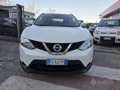 Usata Nissan Qashqai Tekna 110 CV (80 kW) 2016 Bianco SUV