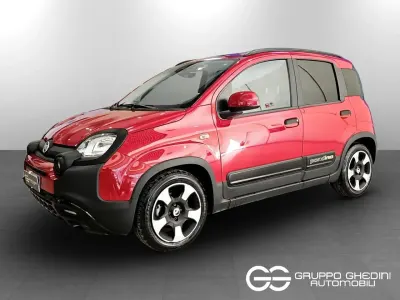Usata Fiat Panda Cross 70 CV (51 kW) 2025 Rosso Utilitaria