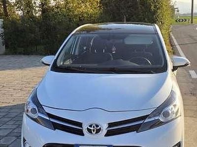 Usata Toyota Corolla Verso 116 CV (85 kW) 2014 Bianco Monovolume