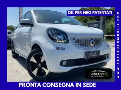 Gebraucht Smart ForFour Passion 90 PS (66 kW) 2019 Weiß Kleinwagen
