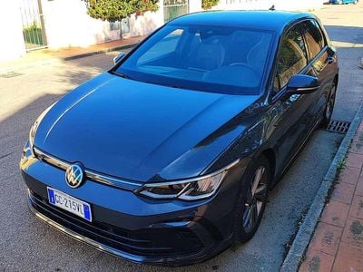 Usata VW Golf VIII R-line 150 CV (110 kW) 2020 Grigio Berlina