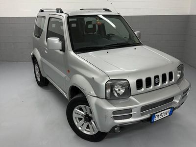 Usata Suzuki Jimny 85 CV (62 kW) 2012 Argento SUV