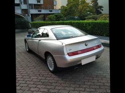 Second-hand Alfa Romeo GTV 150 CP (110 kW) 1996 Gri Coupe
