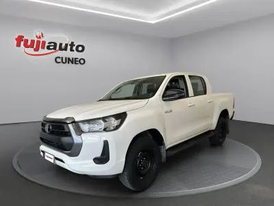 Nuova Toyota HiLux Comfort 204 CV (150 kW) 2026 Super white Pick-up