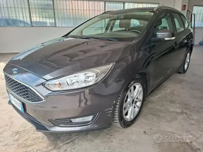 Usata Ford Focus 120 CV (88 kW) 2017 Grigio Station wagon