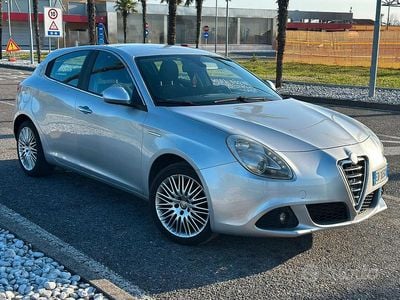 Usata Alfa Romeo Giulietta 120 CV (88 kW) 2012 Grigio Utilitaria