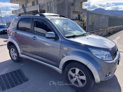 Usata Daihatsu Terios 105 CV (77 kW) 2007 Gray SUV