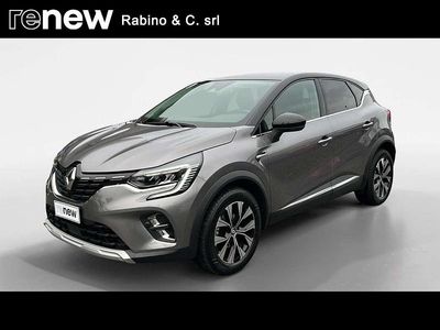 Usata Renault Captur Techno 140 CV (102 kW) 2023 Grigio SUV