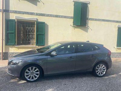 Usata Volvo V40 Business Edition 114 CV (83 kW) 2014 Grigio Berlina