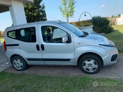 Usata Fiat Qubo Trekking 77 CV (56 kW) 2017 Grigio Monovolume
