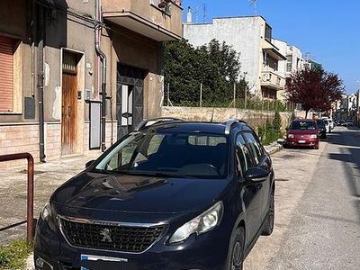 Usata Peugeot 2008 Active 100 CV (73 kW) 2017 Blu SUV