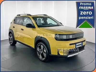 Usata Fiat Grande Panda La Prima 83 kW (113 CV) 2025 Giallo Utilitaria