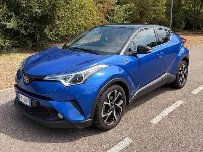 Usata Toyota C-HR Style 122 CV (89 kW) 2019 Blu/azzurro SUV