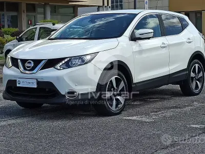 Gebraucht Nissan Qashqai N-Connecta 131 PS (96 kW) 2016 Weiß SUV