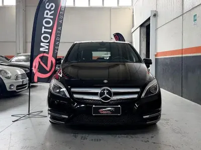 Usata Mercedes B180 Premium 122 CV (89 kW) 2013 Nero Monovolume
