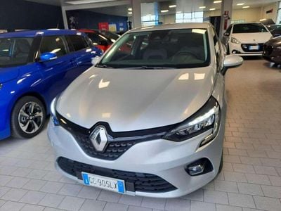 Usata Renault Clio V Business 101 CV (74 kW) 2021 Grigio alluminio Berlina