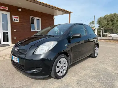 Usata Toyota Yaris 69 CV (50 kW) 2008 Nero Utilitaria