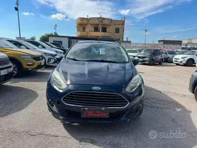 Usata Ford Fiesta Titanium 60 CV (44 kW) 2014 Blu Utilitaria