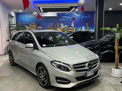 Usata Mercedes B200 Premium 136 CV (100 kW) 2015 Grigio Monovolume
