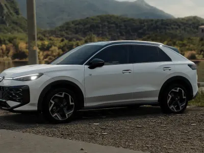 Nuova VW T-Roc R-line 150 CV (110 kW) 2026 Pure white nero SUV