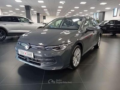 Usata VW Golf VIII Style 150 CV (110 kW) 2025 Grigio scuro Berlina