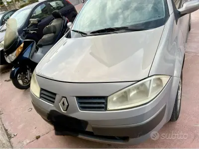 Usata Renault Mégane GrandTour 110 CV (80 kW) 2005 Grigio Station wagon