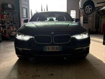 Usata BMW 316 Luxury Line 115 CV (84 kW) 2015 Blu Station wagon
