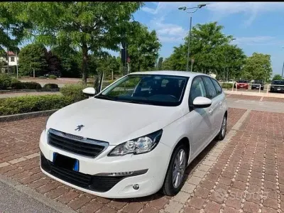 Usata Peugeot 308 SW Business-Line 116 CV (85 kW) 2016 Bianco Station wagon