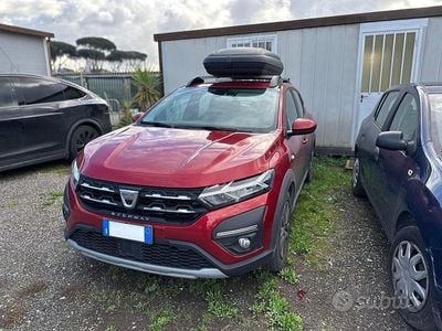 Usata Dacia Sandero Essentiel 101 CV (74 kW) 2022 Rosso Berlina
