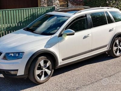 Usata Skoda Octavia Scout Scout 4x4 150 CV (110 kW) 2015 Bianco Station wagon
