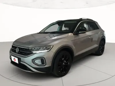 Usata VW T-Roc Life 115 CV (84 kW) 2023 K2 pyrit silver metallizzato SUV