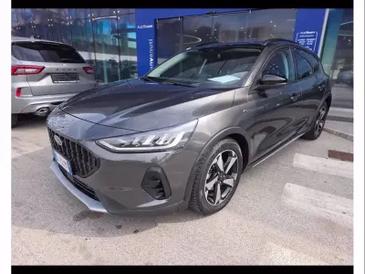Käytetty Ford Focus Active 125 HP (91 kW) 2022 Harmaa Sedan