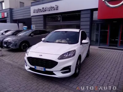 Usata Ford Kuga ST-Line 120 CV (88 kW) 2022 Bianco SUV