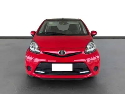 Usata Toyota Aygo Connect Style 68 CV (50 kW) 2013 Rosso Utilitaria