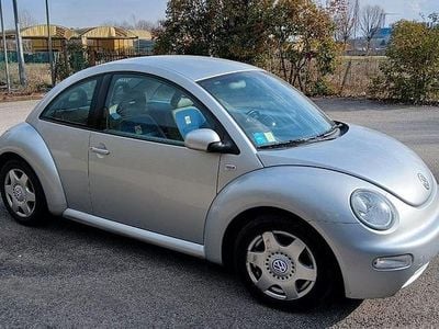Usata VW Beetle 2002 Grigio