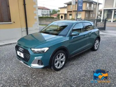 Usata Audi A1 Admired 150 CV (110 kW) 2020 Verde petrolio SUV