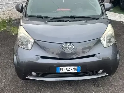 Usata Toyota iQ