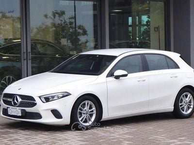 Usata Mercedes A180 Business 116 CV (85 kW) 2019 Bianco Berlina