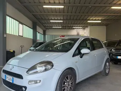 Usata Fiat Punto Evo Dynamic 77 CV (56 kW) 2012 Grigio Utilitaria