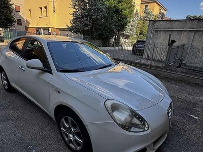 Usata 2011 Alfa Romeo Giulietta Exclusive Utilitaria | 3750 € (Buon prezzo)