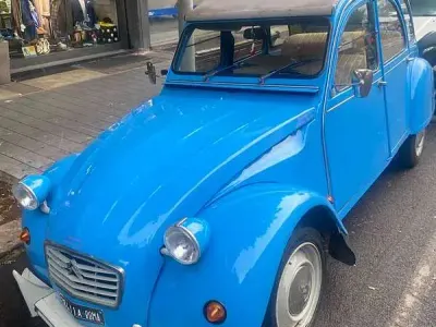 Usata Citroën 2CV 29 CV (21 kW) 1982 Blu/azzurro Berlina