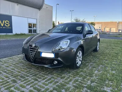 Gebraucht Alfa Romeo Giulietta 120 PS (88 kW) 2017 Grau Kleinwagen
