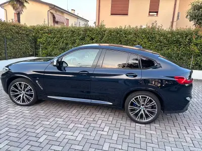Usata BMW X4 326 CV (239 kW) 2019 Bluazzurro SUV