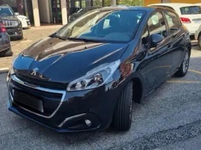 Blu Usata 2018 Peugeot 208 Active Utilitaria | 8900 € (Buon prezzo)
