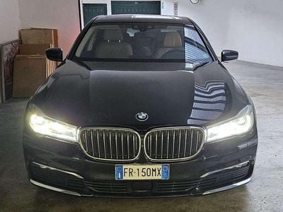 Usata BMW 740 Luxury Line 320 CV (235 kW) 2018 Blu/azzurro Berlina