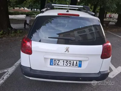 Usata Peugeot 207 95 CV (69 kW) 2009 Bianco Station wagon