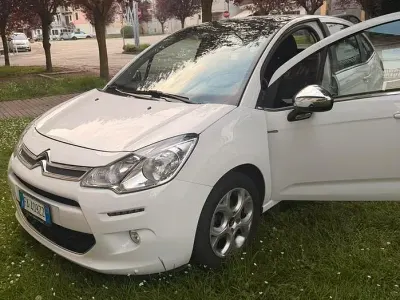 Usata Citroën C3 Exclusive 82 CV (60 kW) 2015 Bianco Berlina